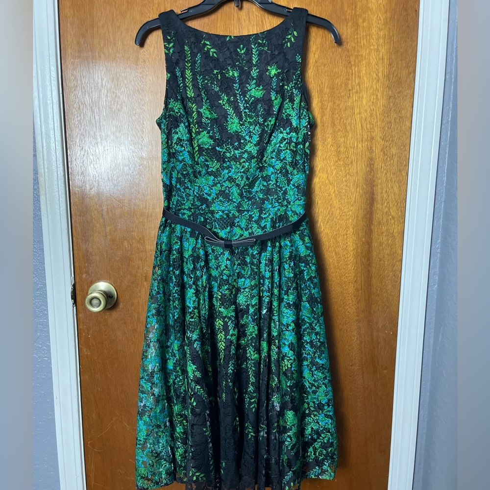 Danny & Nicole Dress (size 8)
